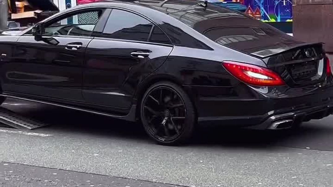 ⁣Cls63