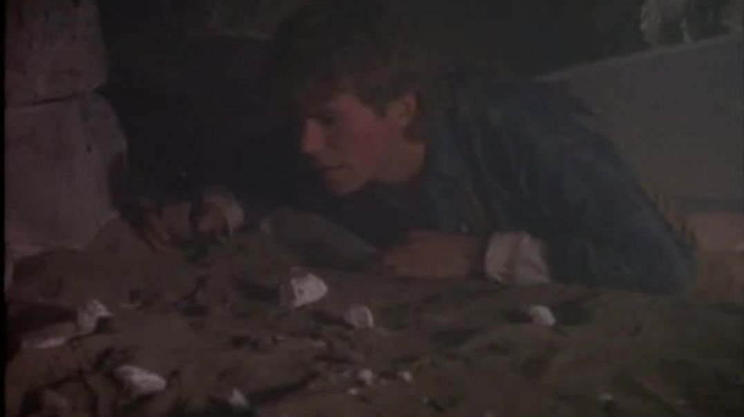⁣MACGYVER:PROFISSÃO:PERIGO:1985:TEMPORADA:1:COMPLETA:EPISÓDIO:1:PILOTO:DUBLADO:COMPLETO:HD