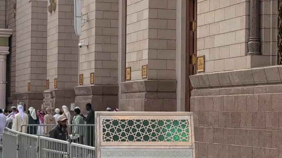 ⁣Умра — это бальзам для сердца, которое устало от шума мира и жаждет искренней тишины