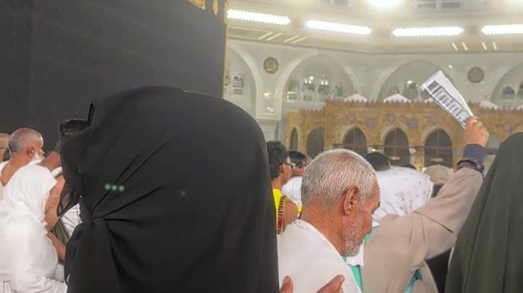 ⁣Видеть, как миллионы людей делают одно и то же ради одной цели — это меняет тебя навсегда