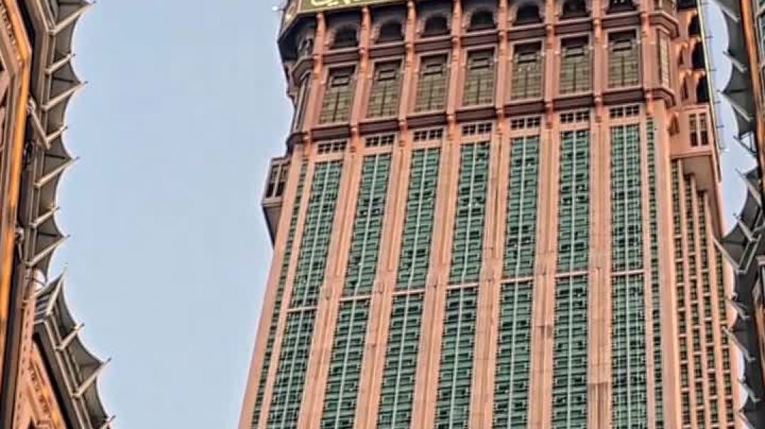 ⁣Ты можешь быть самым богатым в своем городе, но в Мекке ты — просто один из многих