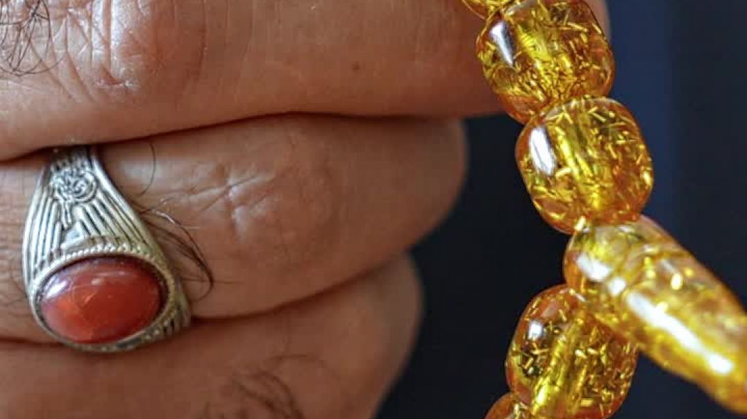 Иногда человек приезжает в святые места телом, а его сердце остаётся в делах