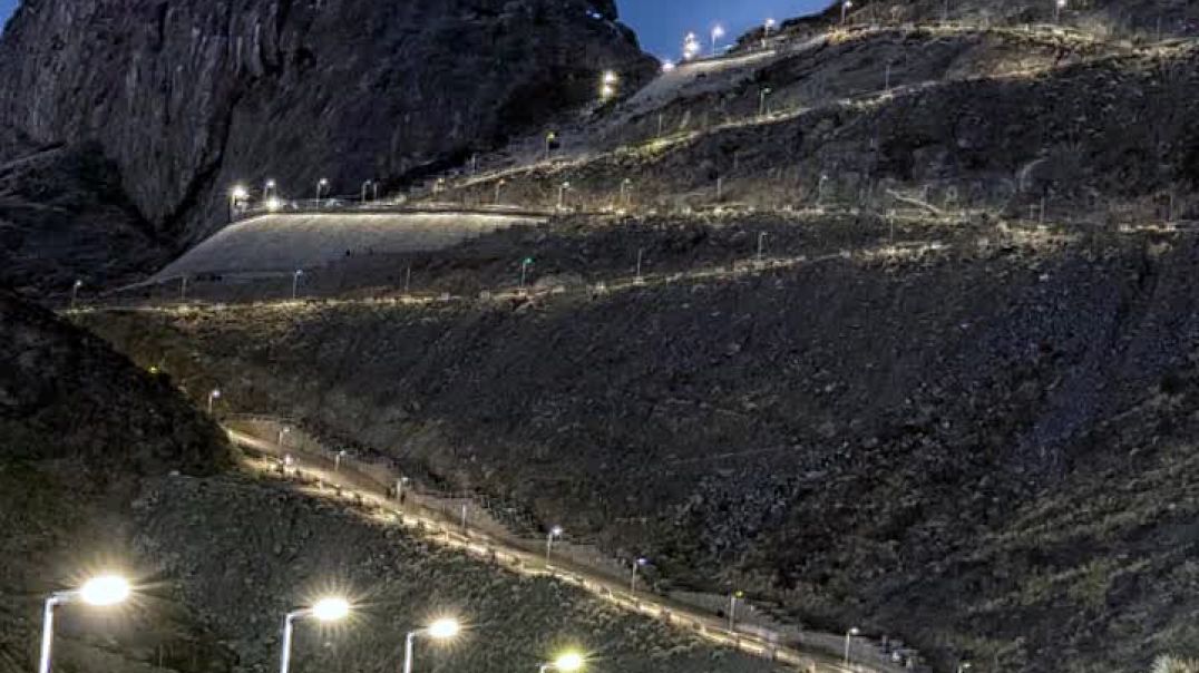 Когда человек входит в ихрам, с него словно снимают не только обычную одежду