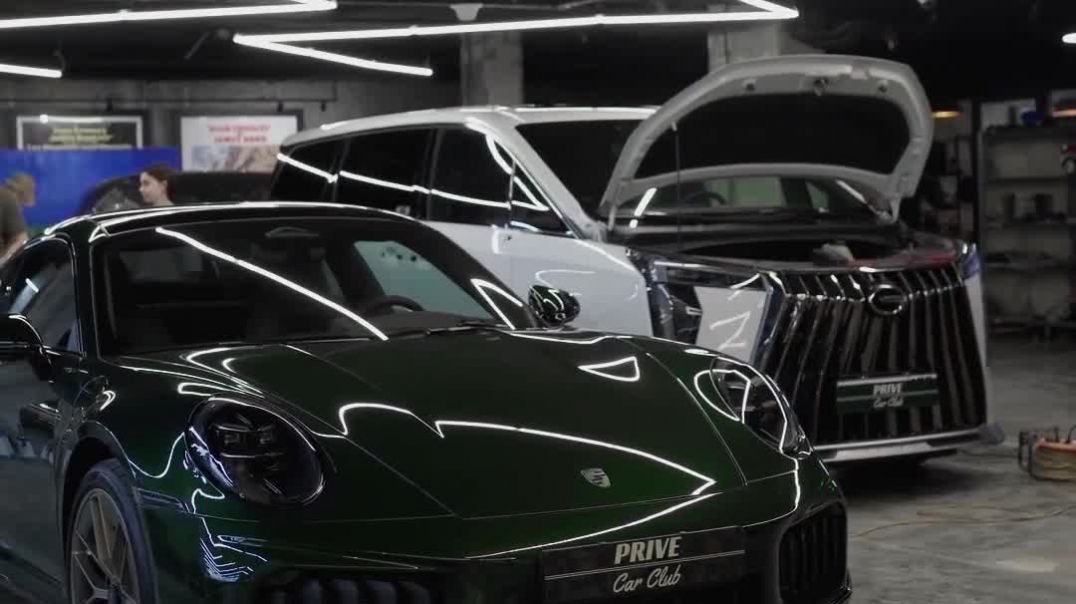 ⁣Porsche 911 Turbo S в Prive Car Club. Тюнинг авто: премиальный проект с вниманием к каждой детали.