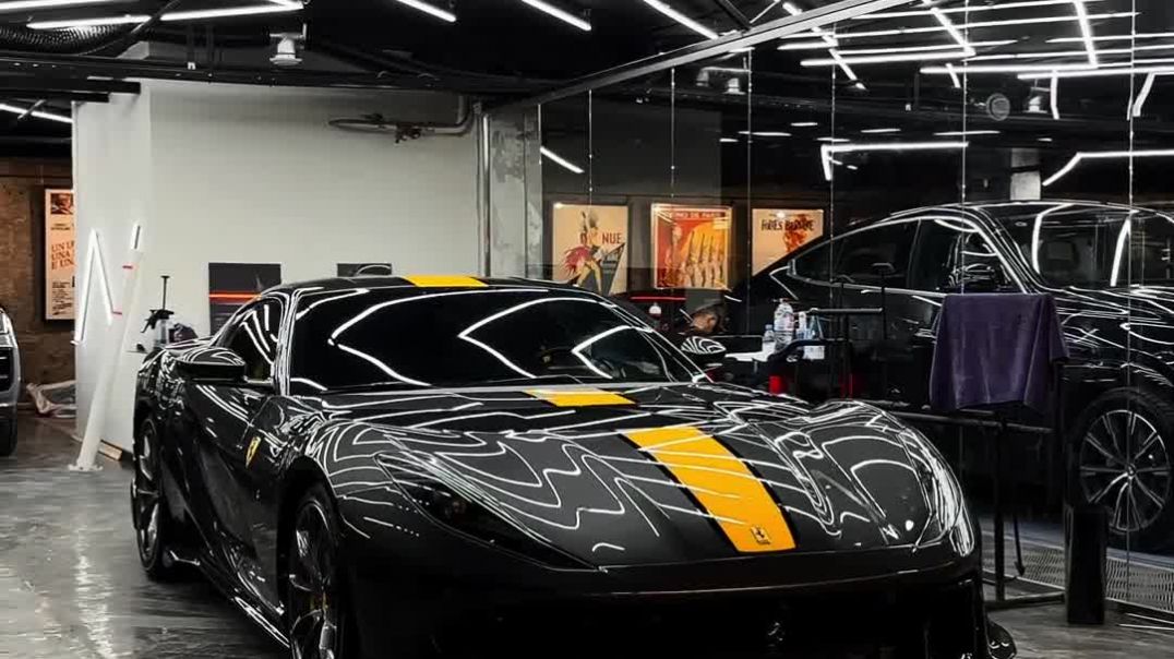 Ferrari 812 Competizione в Prive Car Club.
