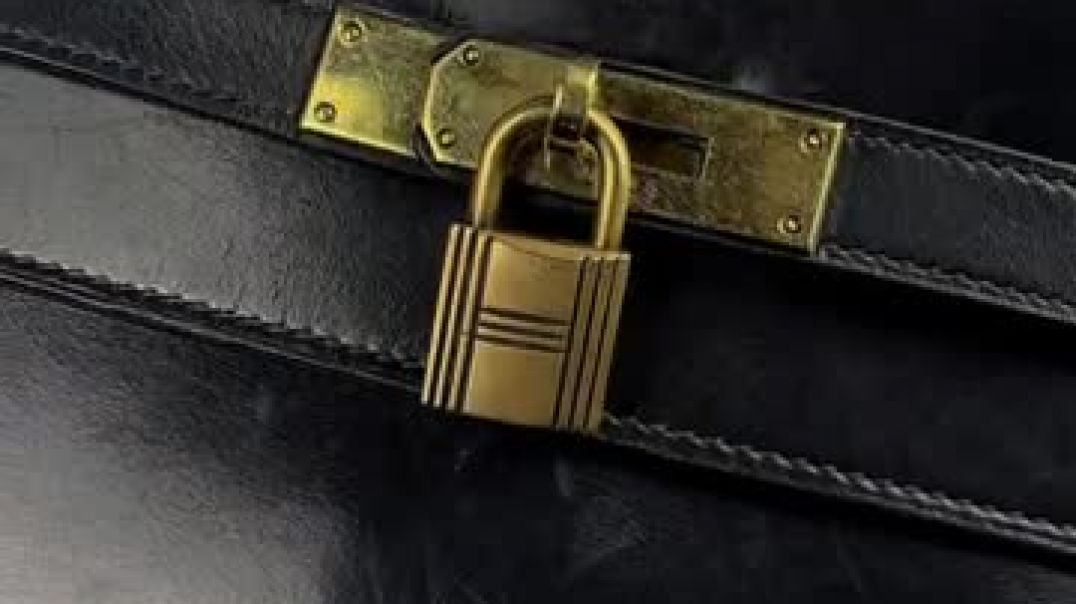 ⁣Блич Москва - реставрация сумок Hermès Kelly 1966 года и ремонт кожаных сумок в Москве