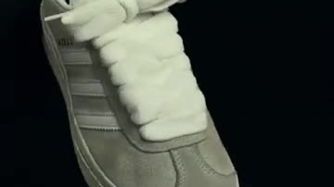⁣Блич Москва, химчистка кроссовок Adidas, чистка обуви и замена шнурков рядом в Москве