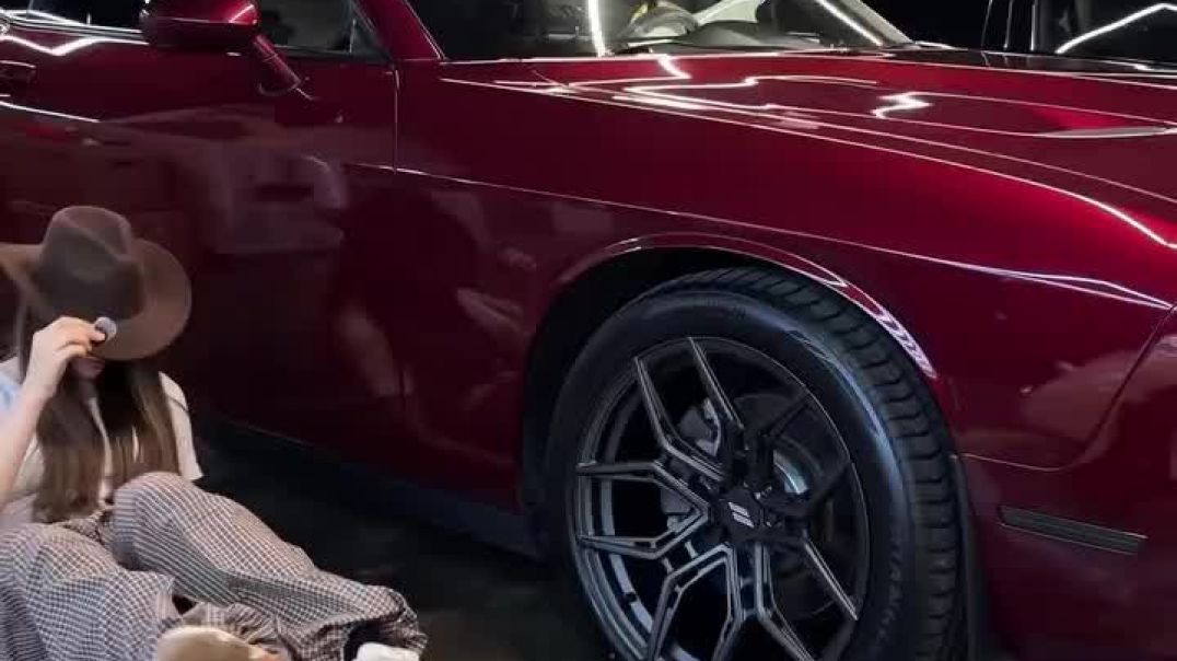 Пять часов ухода за Dodge Challenger — индивидуальные решения для авто в Prive Car Club